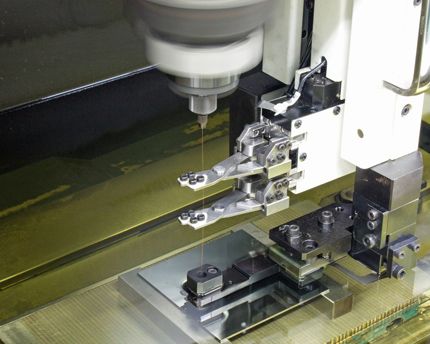 DAF2-FH-EDM-Hole-Drilling-2